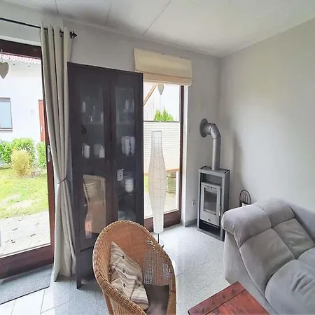 Сasa de vacaciones Familienfreundliches Mit Garten Im Hafendorf Mueritz Rechlin