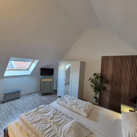 Familienfreundliches Mit Garten Im Hafendorf Mueritz Сasa de vacaciones Rechlin